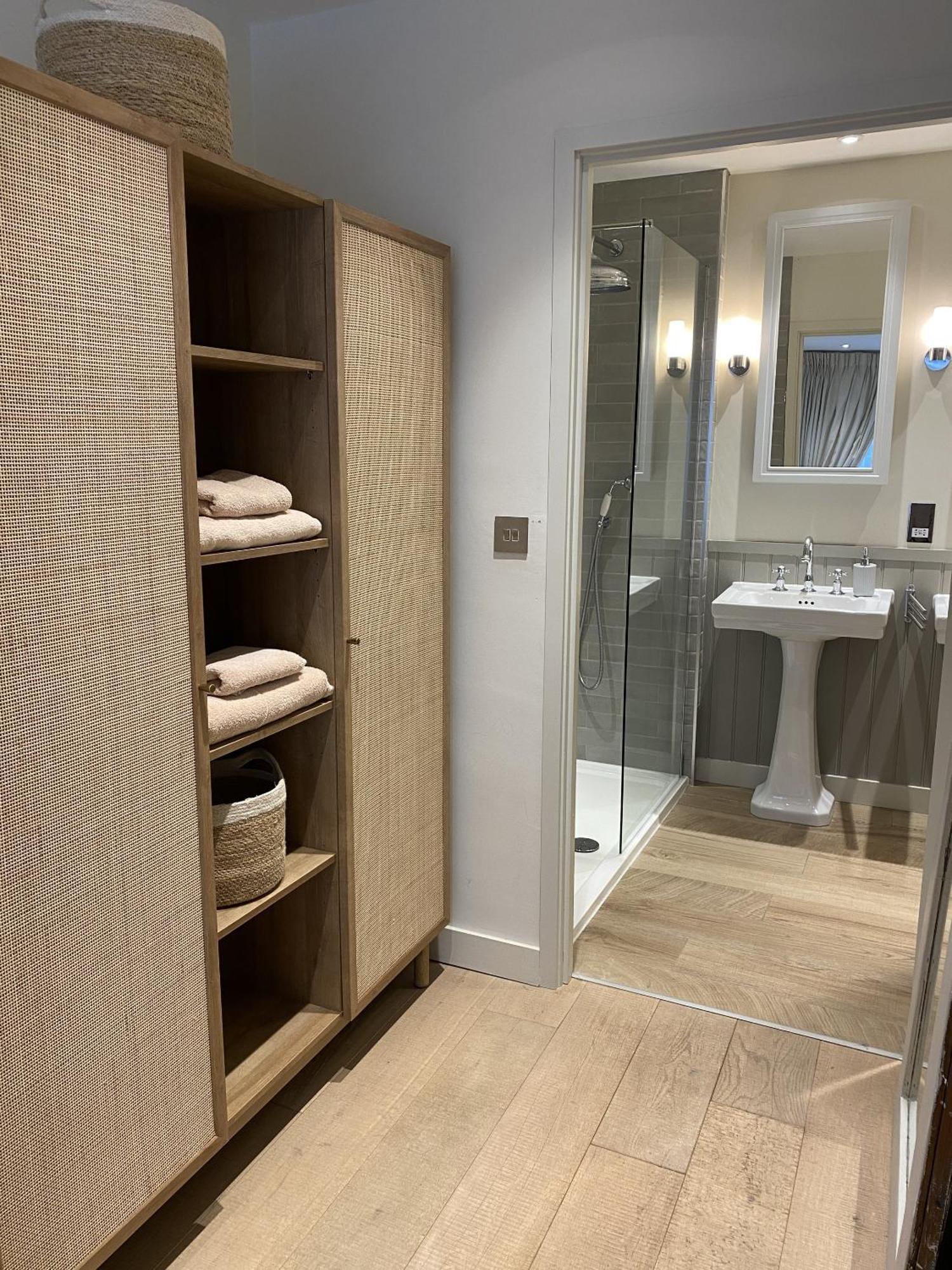 Walcot Yard With Parking, Bath Keys Apartment ภายนอก รูปภาพ