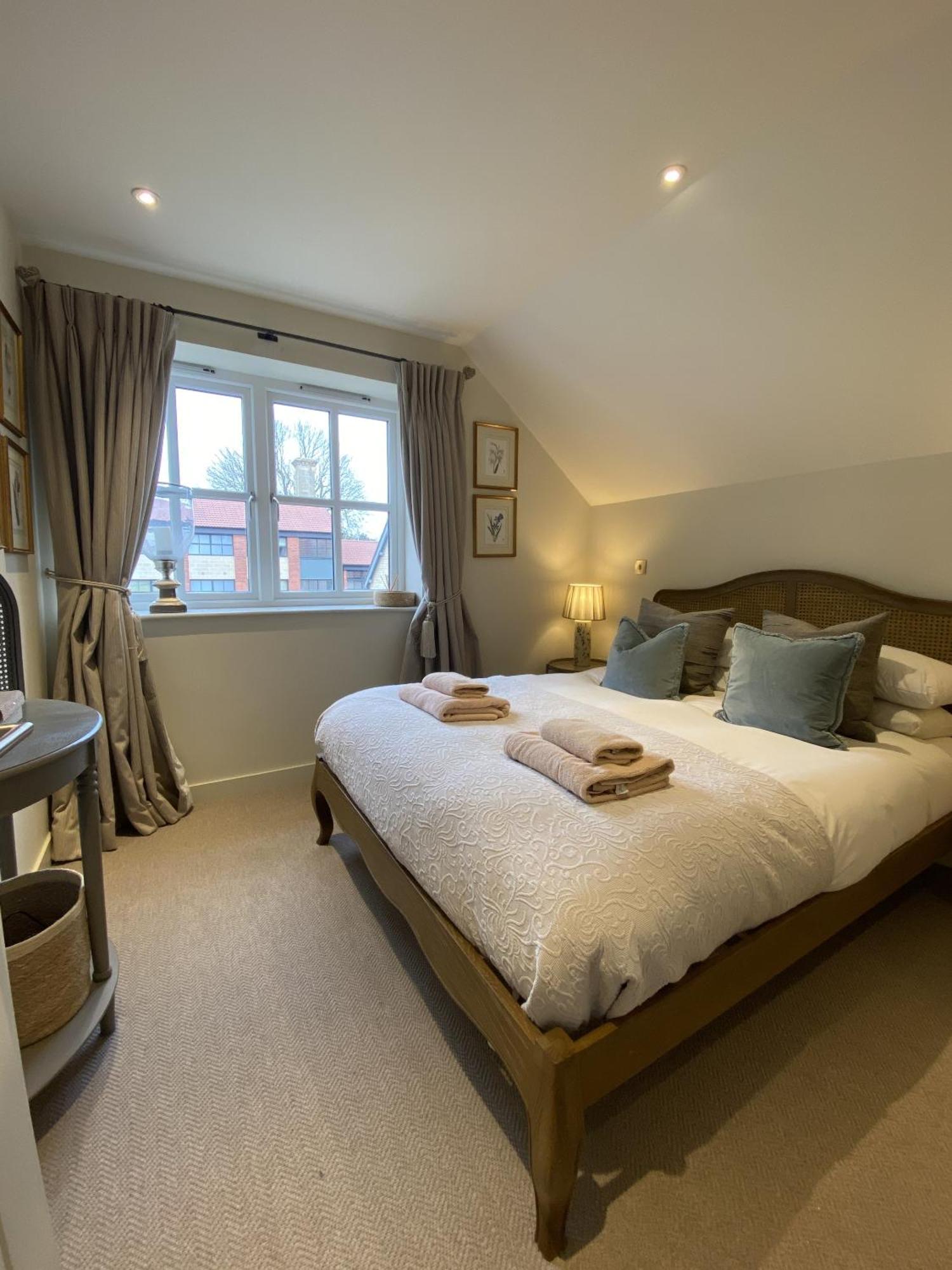 Walcot Yard With Parking, Bath Keys Apartment ภายนอก รูปภาพ
