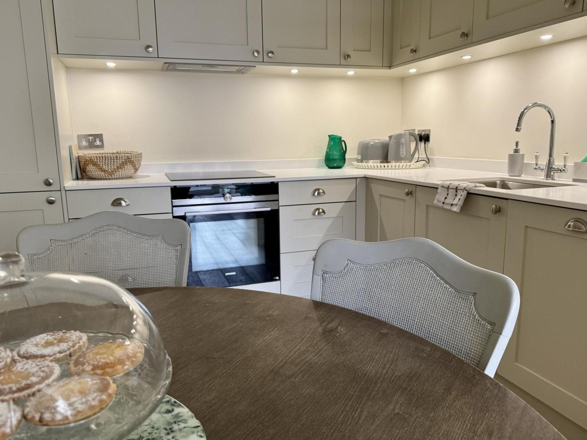 Walcot Yard With Parking, Bath Keys Apartment ภายนอก รูปภาพ